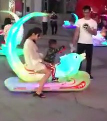 海貝客戶(hù)購(gòu)買(mǎi)幾臺(tái)海豚貝貝生意火爆視頻