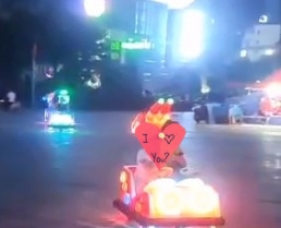 客戶(hù)購(gòu)買(mǎi)海貝游樂(lè)車(chē)現(xiàn)場(chǎng)反饋視頻