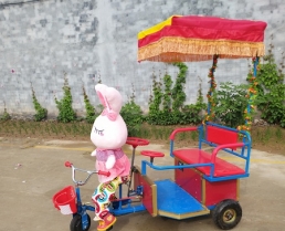 出口款機器人蹬車